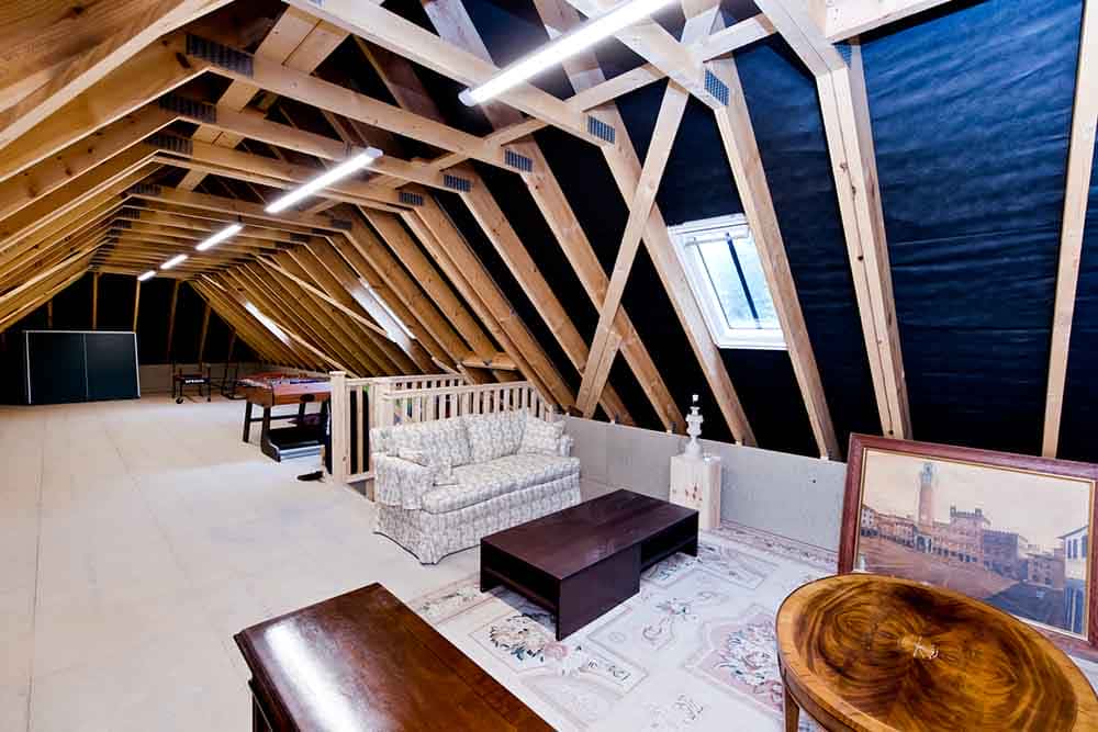 Case Study 1 - Badlesmere Kent - 5 Bay Carriage barn with attic space in the roof (36)