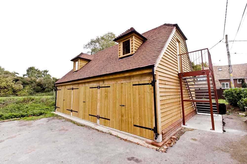Case-Study-2---Badlesmere-Kent---3-bay-garage-with-attic-space-upstairs-(2)