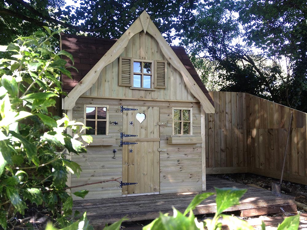 wooden-summer-house